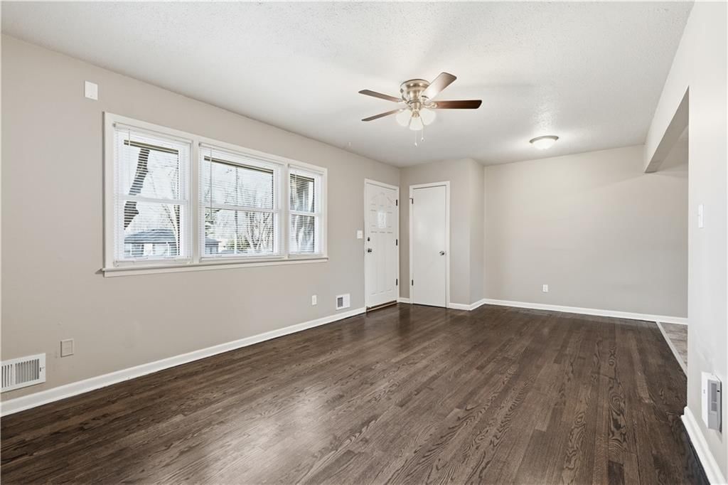 10816 E 66th Terrace — photo 16