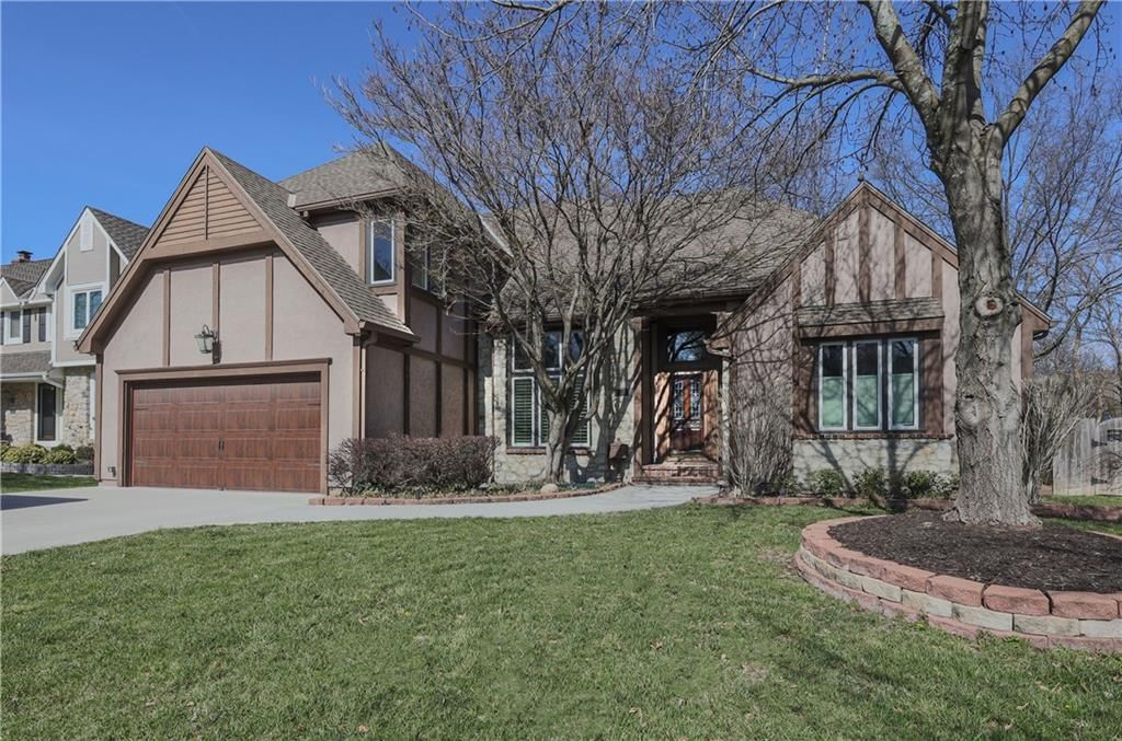 4816 W 121st Street — photo 2