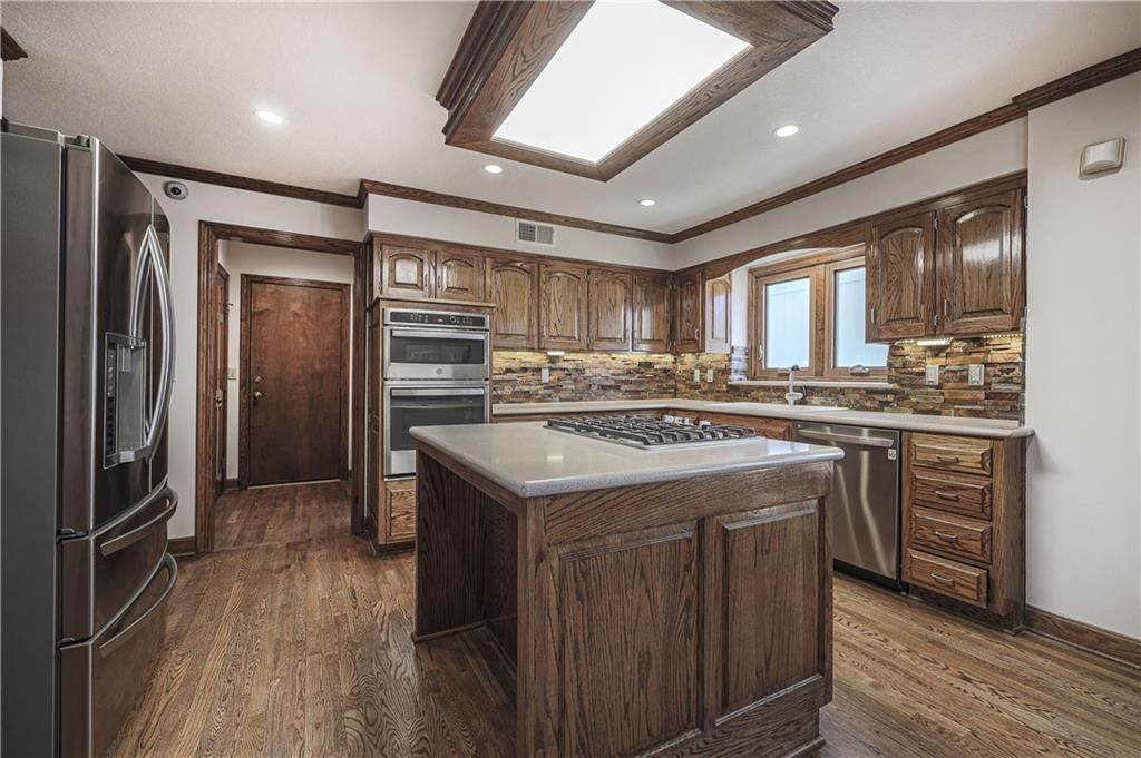 4816 W 121st Street — photo 15