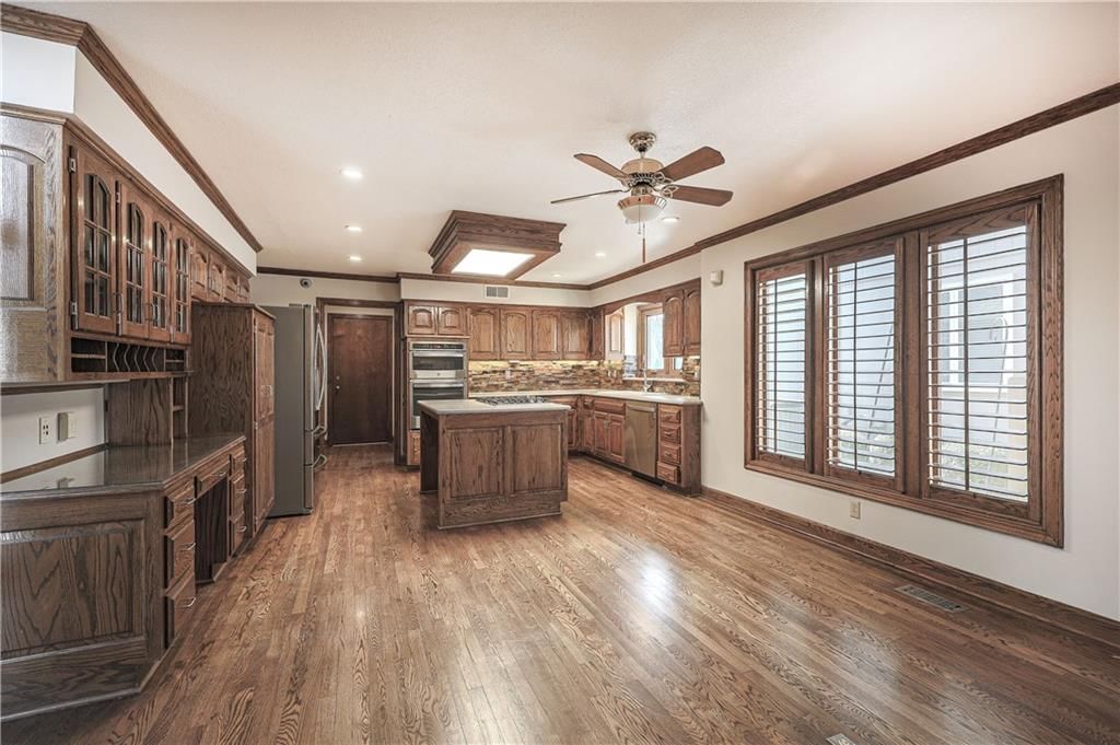 4816 W 121st Street — photo 17