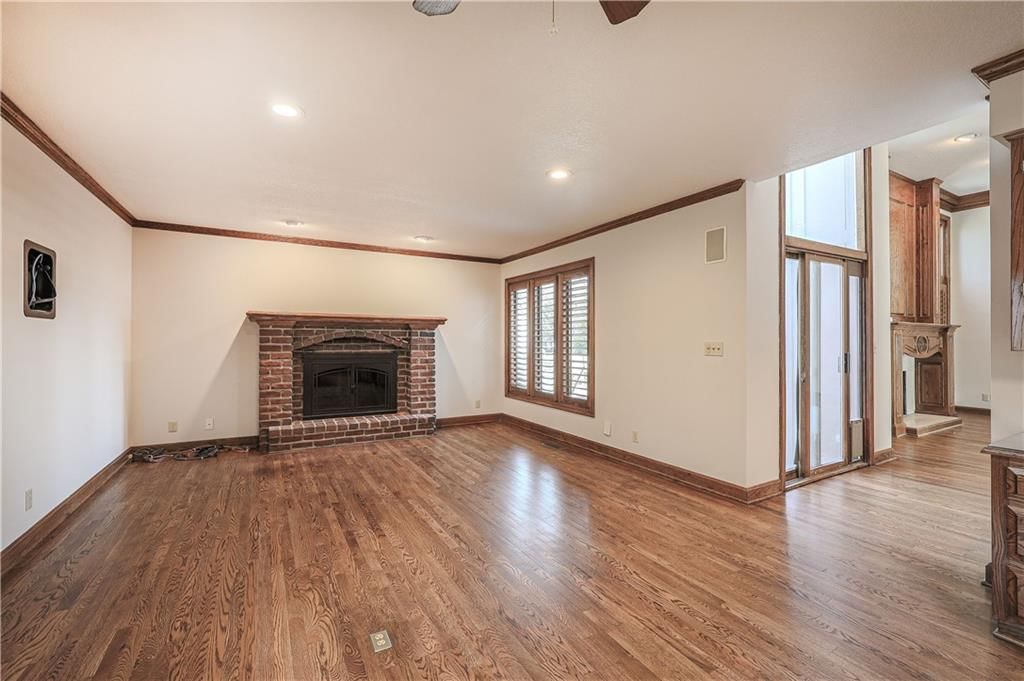 4816 W 121st Street — photo 18