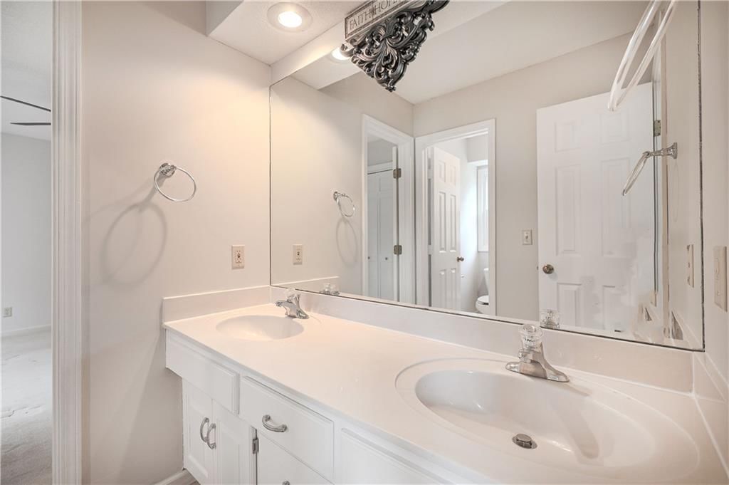 4816 W 121st Street — photo 28