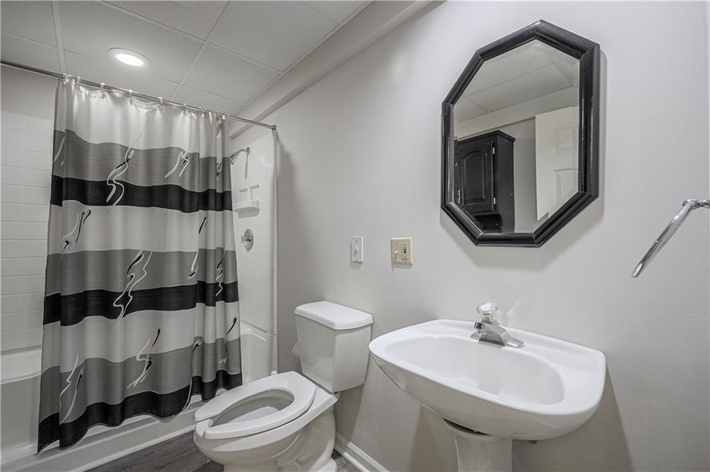 4816 W 121st Street — photo 34