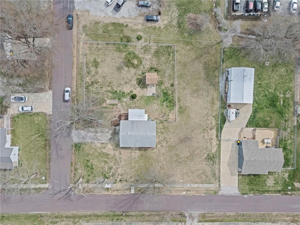 108 N Madison Street — photo 25