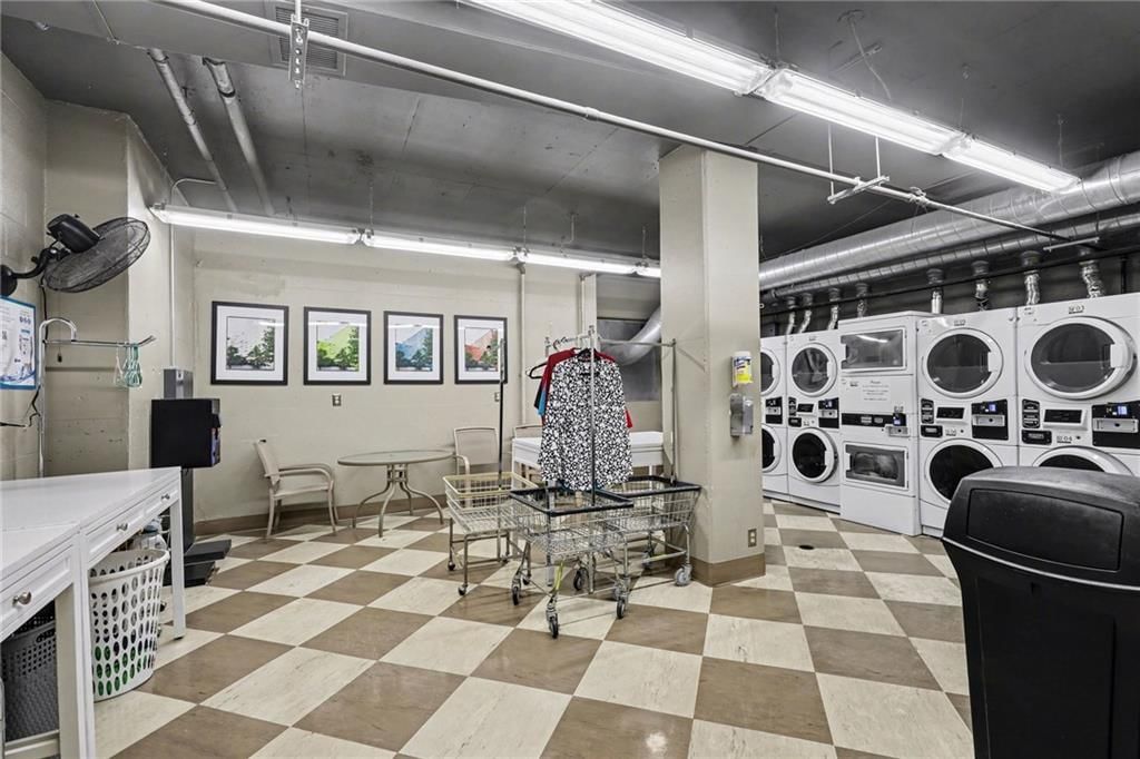 333 W Meyer Boulevard — photo 11