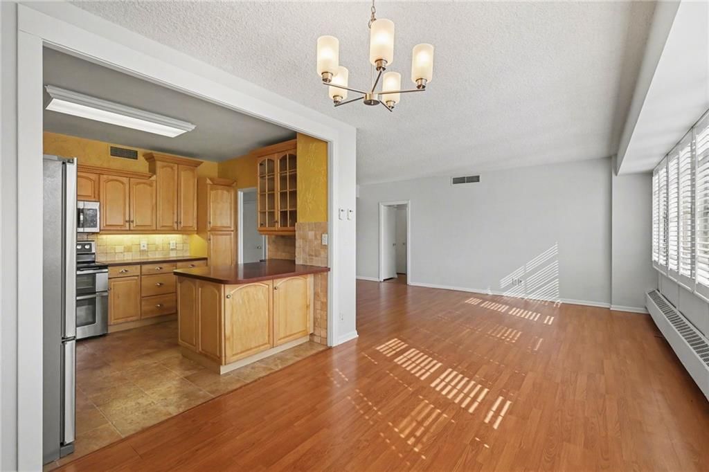 333 W Meyer Boulevard — photo 14