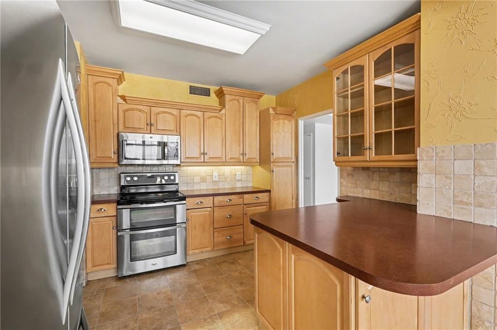 333 W Meyer Boulevard — photo 15