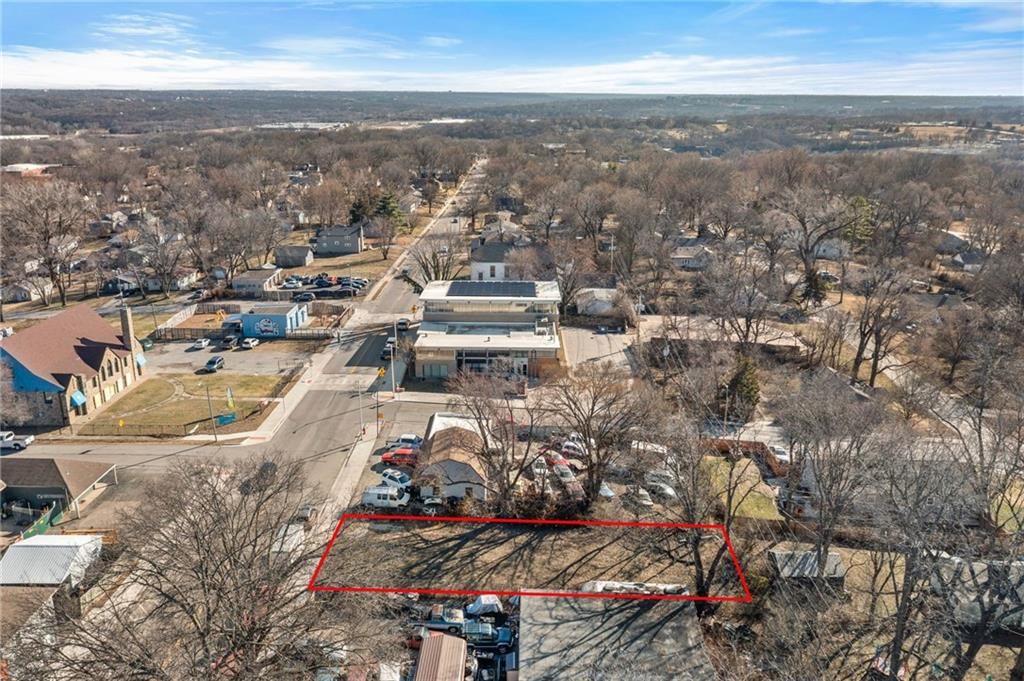 8122 Paseo Boulevard, Kansas City, MO