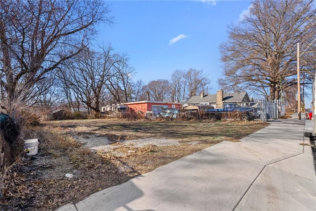 8122 Paseo Boulevard — photo 2