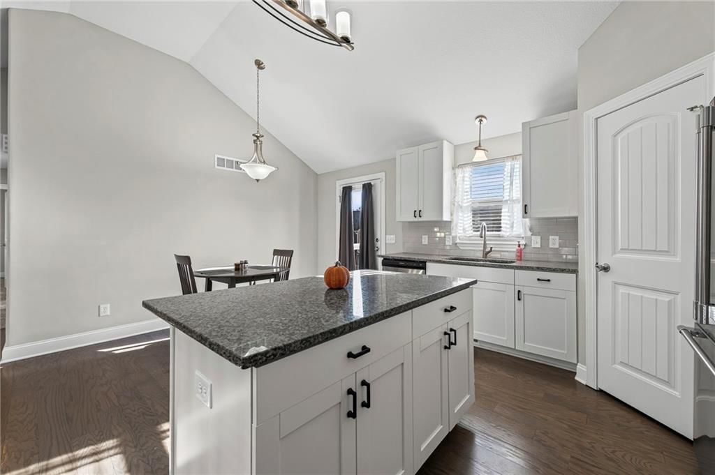 2207 Pike Street — photo 8