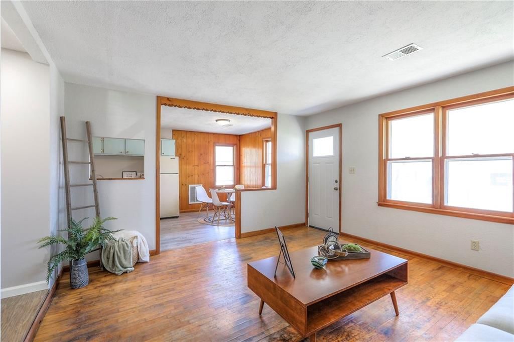 208 N Missouri Street — photo 4