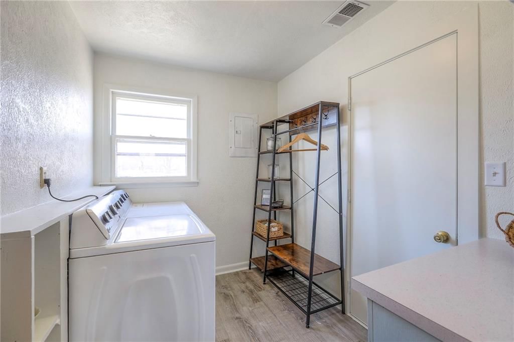 208 N Missouri Street — photo 14