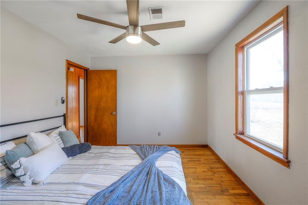 208 N Missouri Street — photo 17