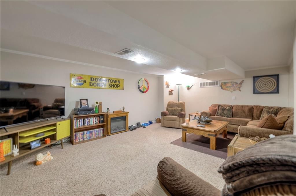1004 N King Avenue N — photo 37