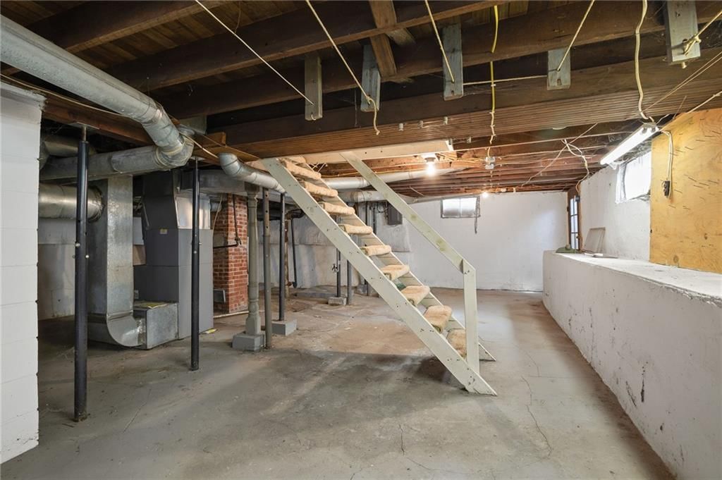 910 Savannah Street — photo 29