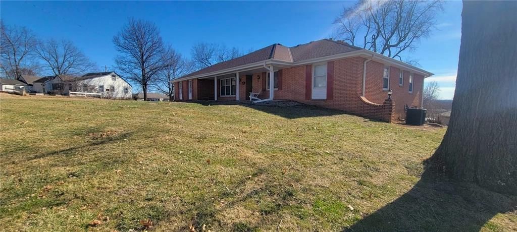 538 Brown Circle Drive — photo 2