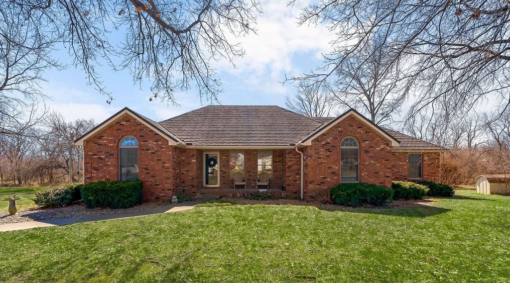 13 Skyline Drive, Adrian, MO