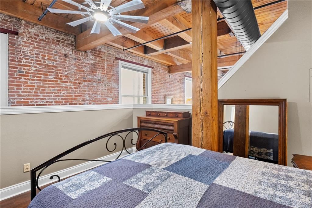 308 W 8th Street — photo 18