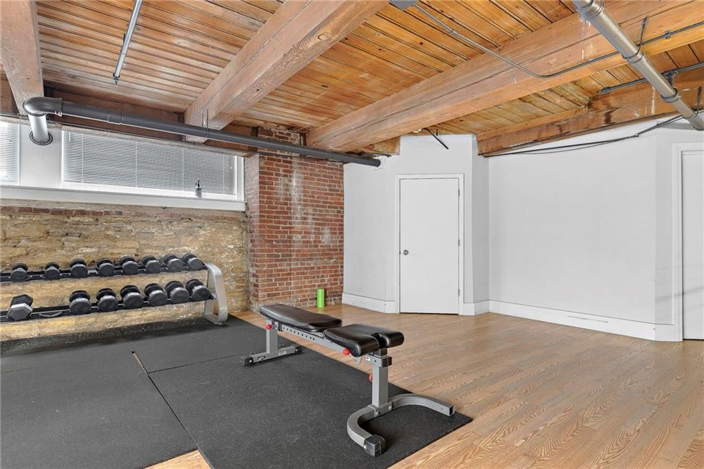 308 W 8th Street — photo 32