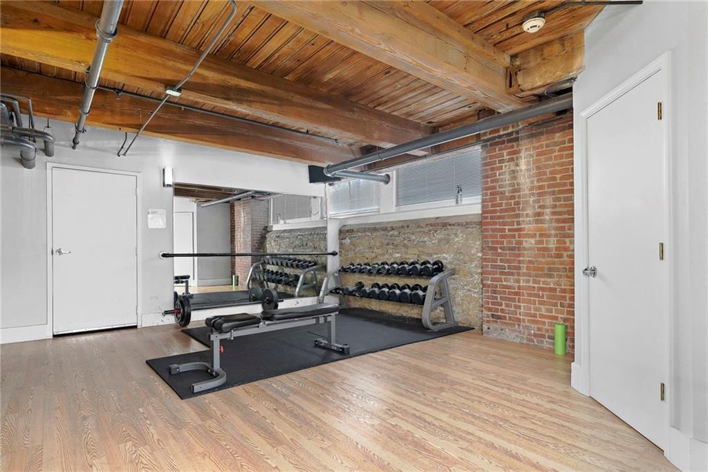 308 W 8th Street — photo 33