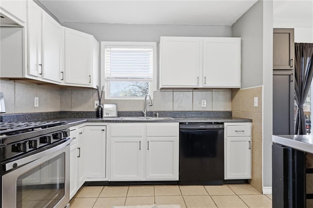 7818 NE 56th Street — photo 16