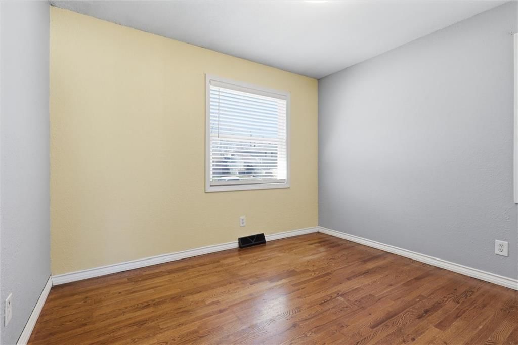 7818 NE 56th Street — photo 17