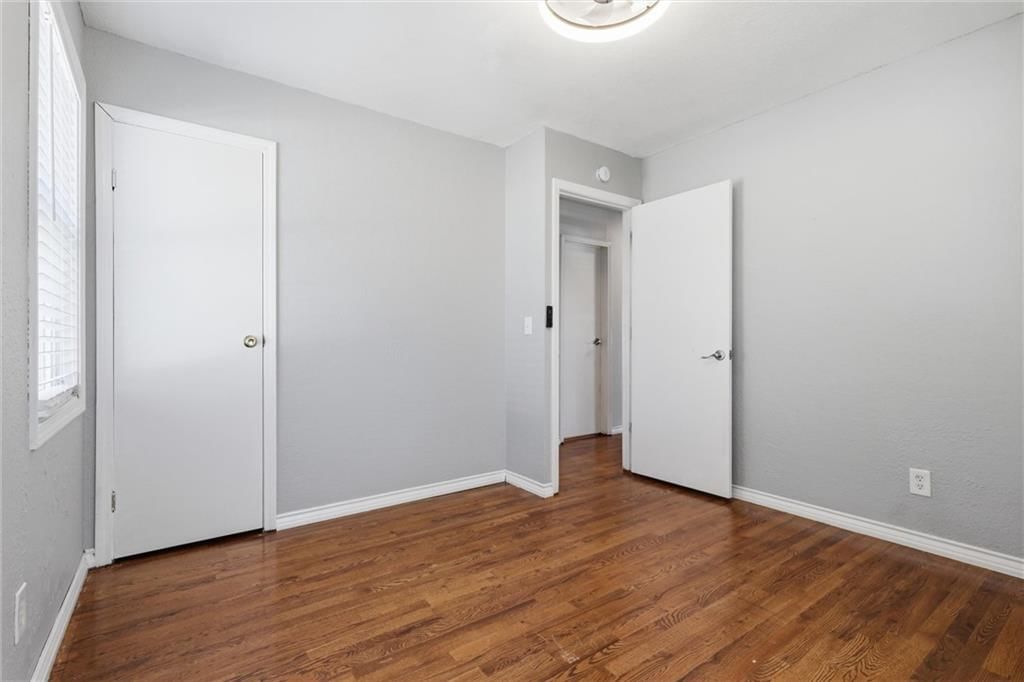 7818 NE 56th Street — photo 18