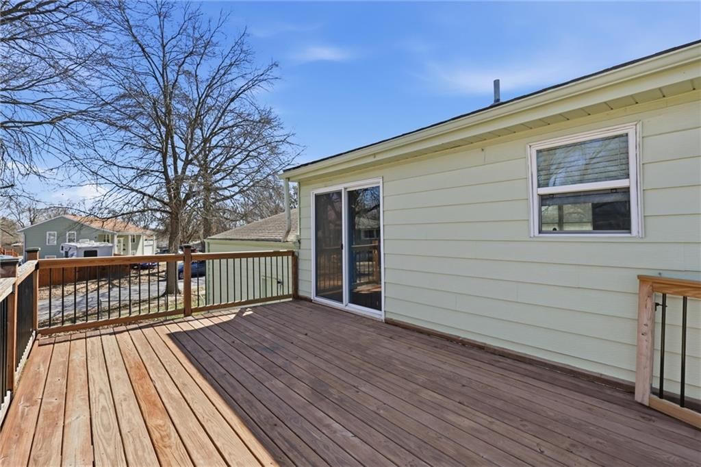 7818 NE 56th Street — photo 33