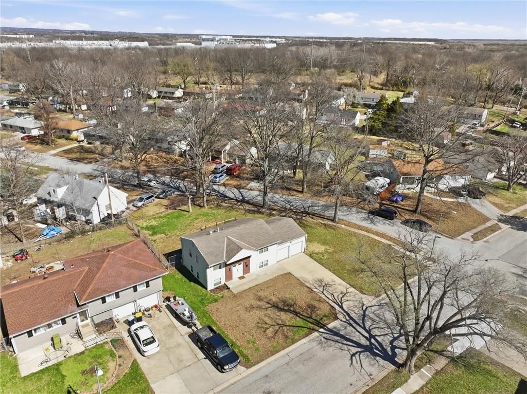 7818 NE 56th Street — photo 38
