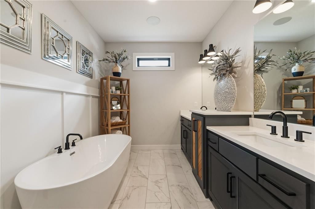 4713 NE Freehold Drive — photo 16