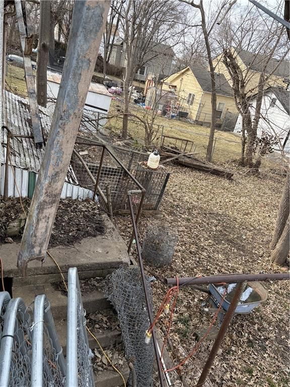 619 OAK Street — photo 3