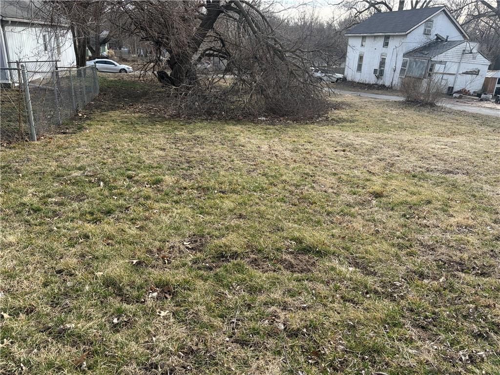 1028 Pottawatomie Street — photo 2