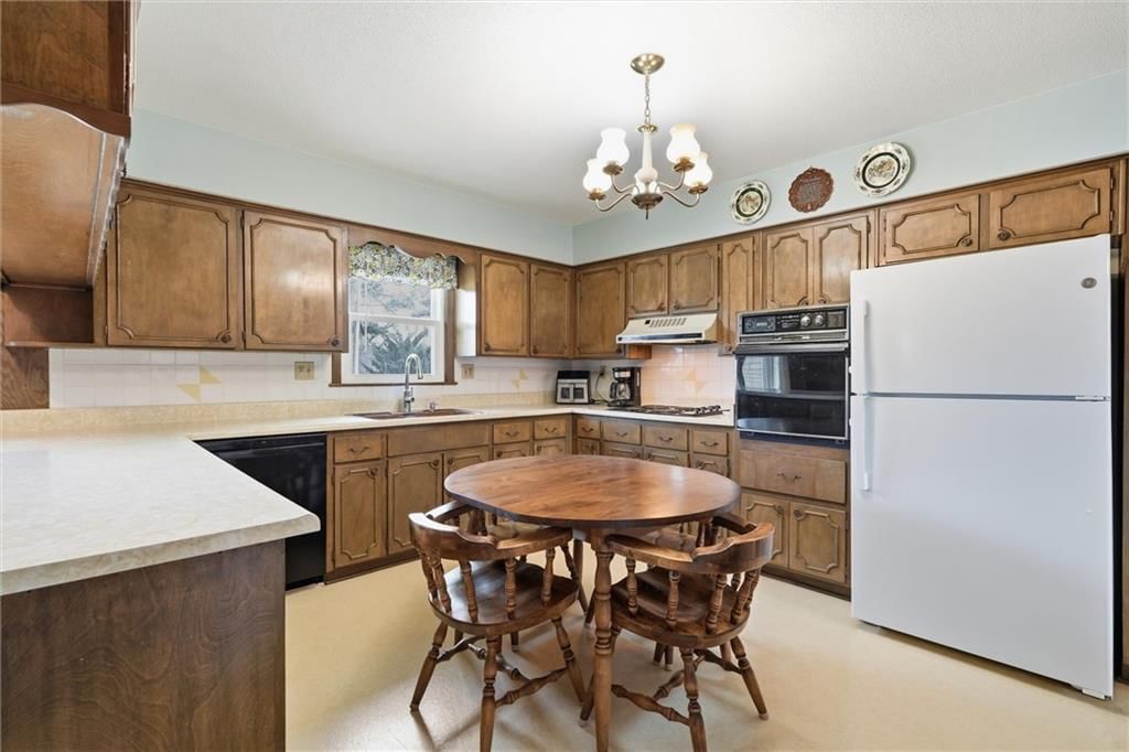 7715 N Lydia Avenue — photo 15
