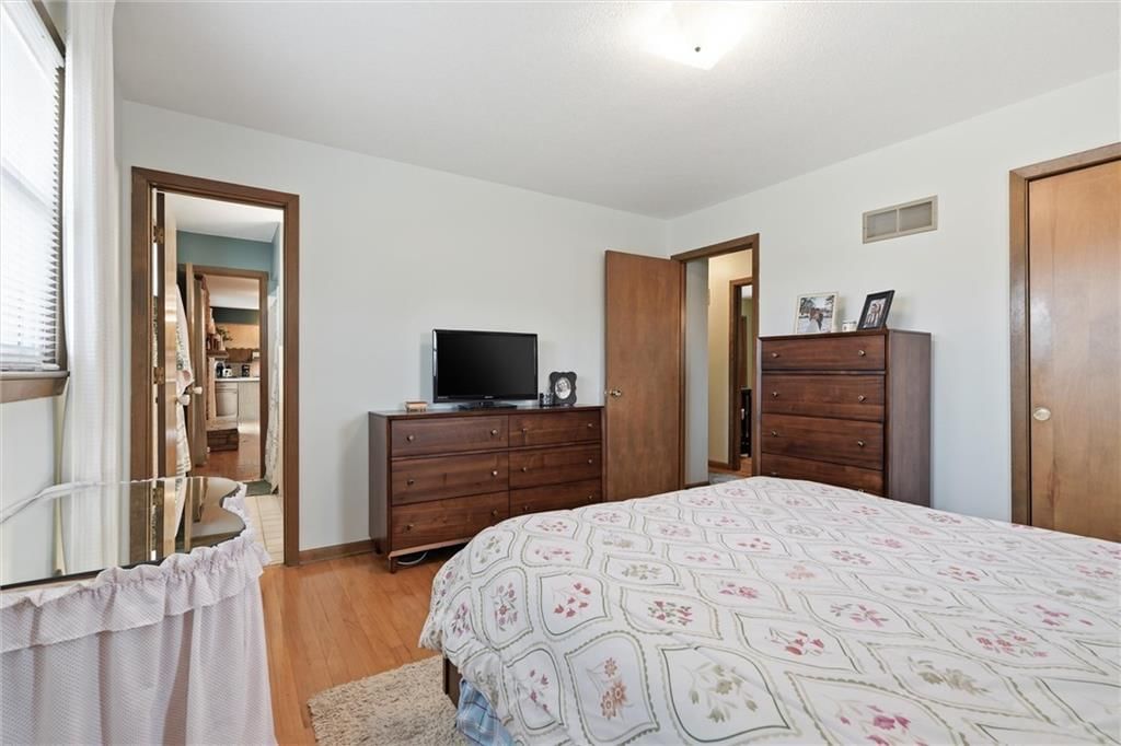 7715 N Lydia Avenue — photo 21