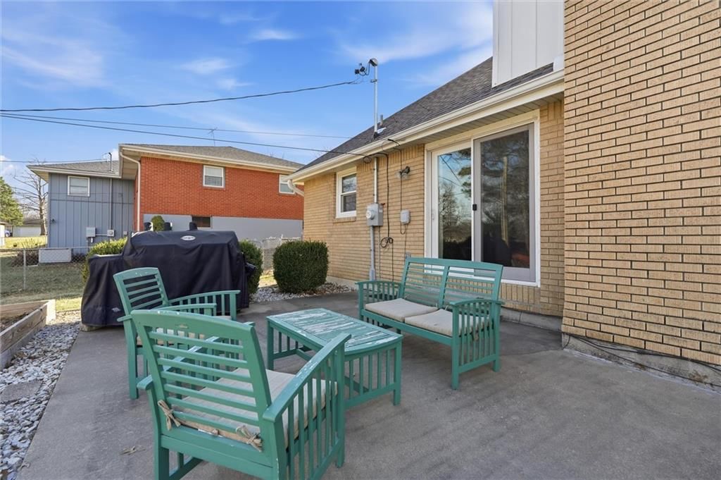 7715 N Lydia Avenue — photo 36