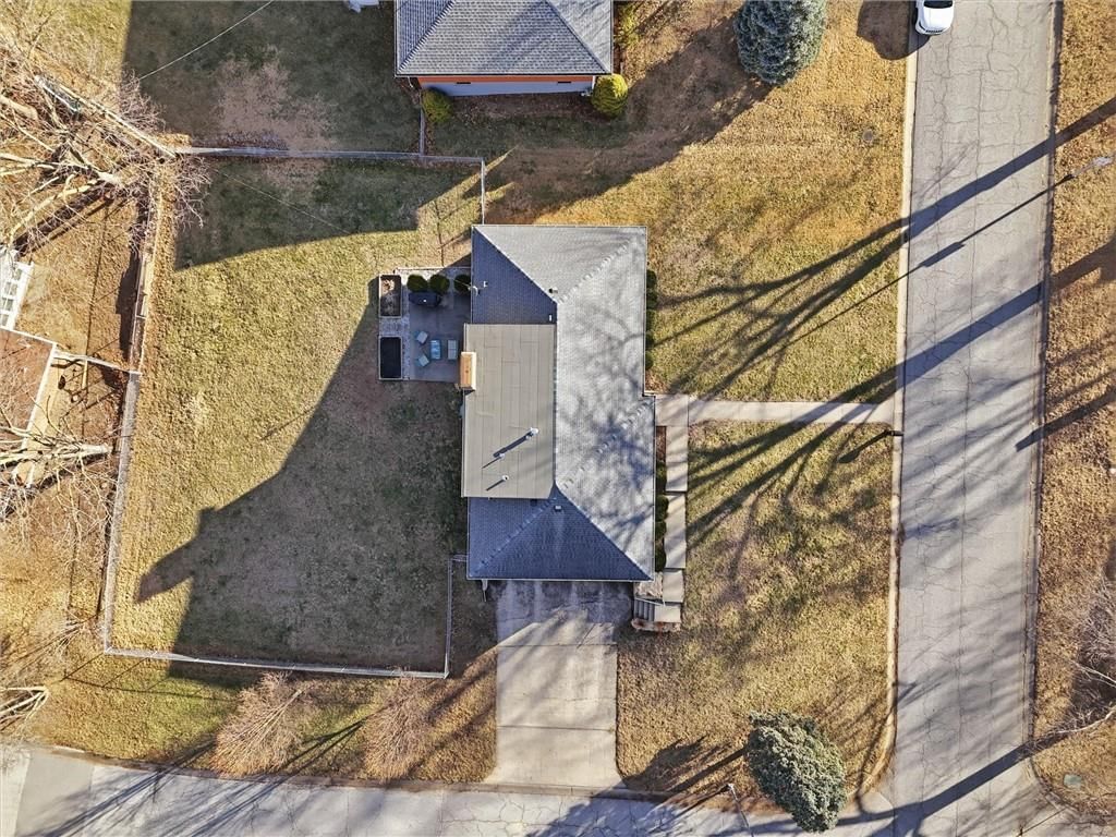 7715 N Lydia Avenue — photo 46