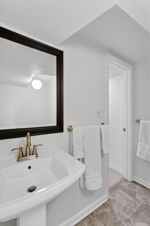 4411 W 93rd Terrace — photo 42