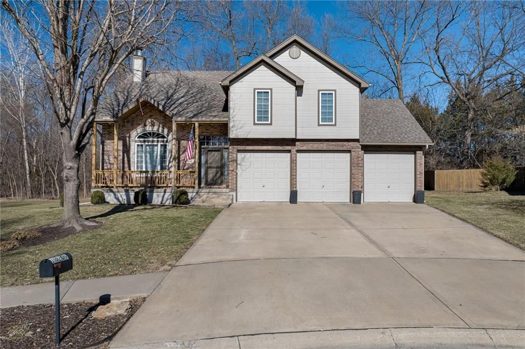 18209 Rollins Drive, Smithville, MO