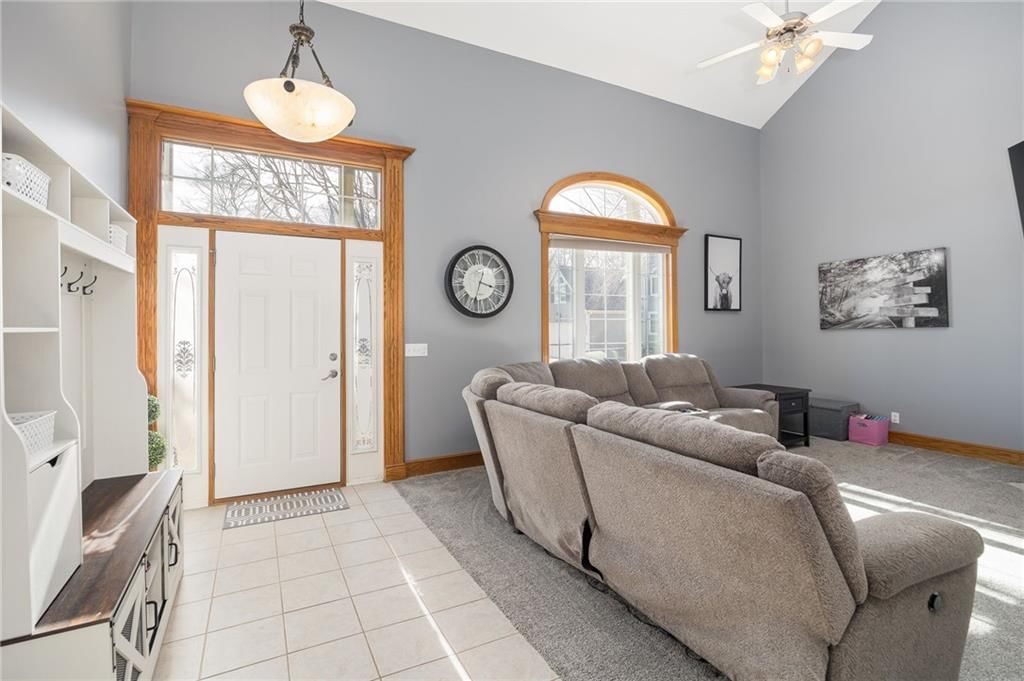 18209 Rollins Drive — photo 6