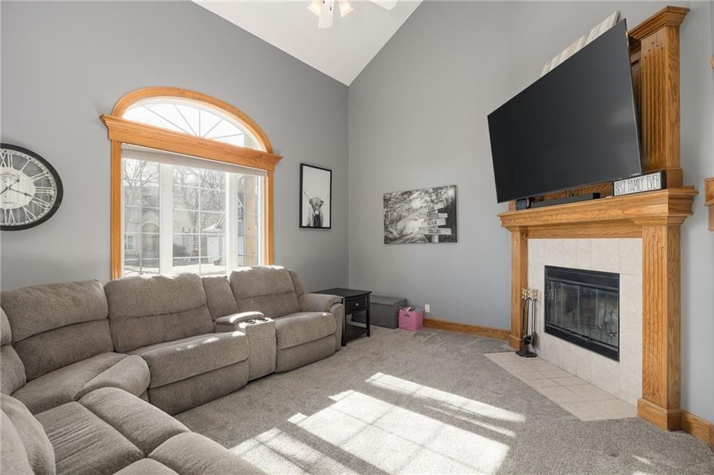 18209 Rollins Drive — photo 9