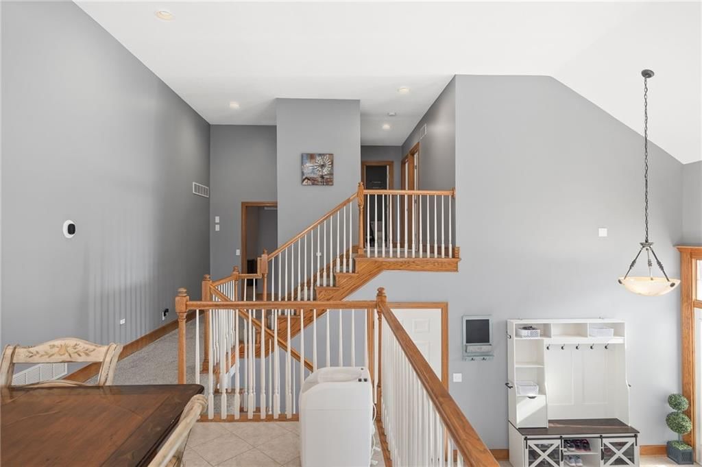 18209 Rollins Drive — photo 10