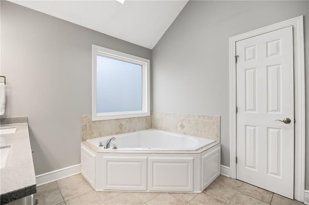 18209 Rollins Drive — photo 19