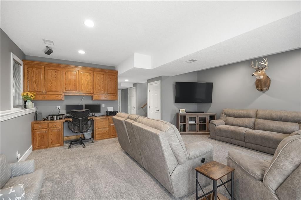 18209 Rollins Drive — photo 27