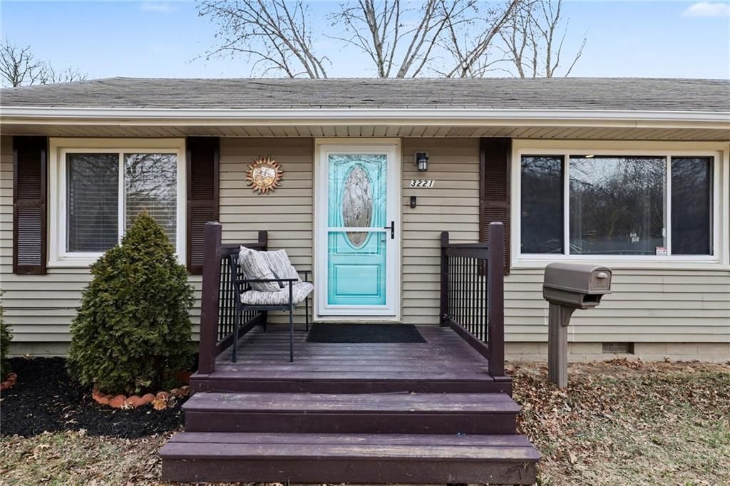 3221 S Crysler Avenue — photo 5