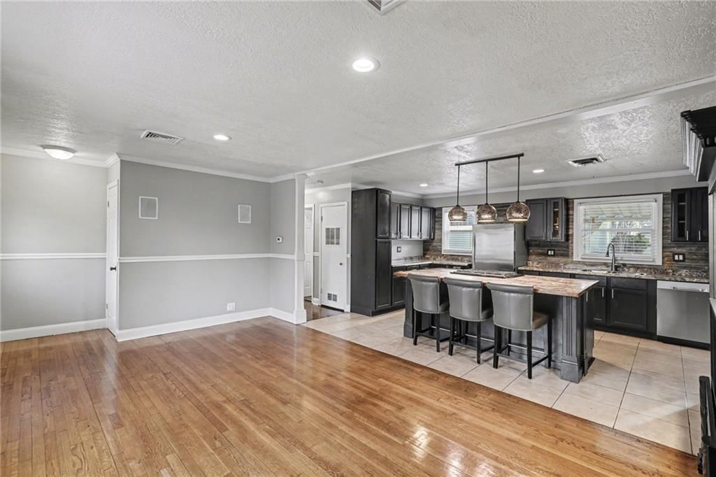 3221 S Crysler Avenue — photo 9