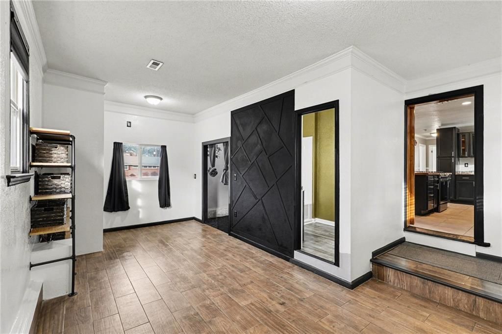 3221 S Crysler Avenue — photo 16