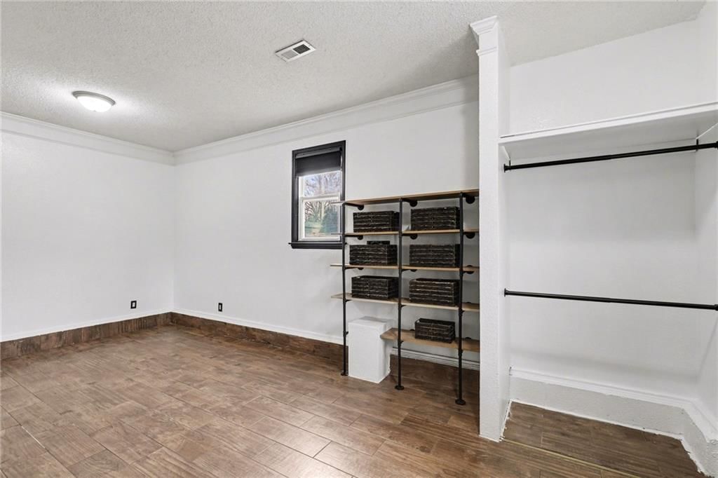 3221 S Crysler Avenue — photo 18