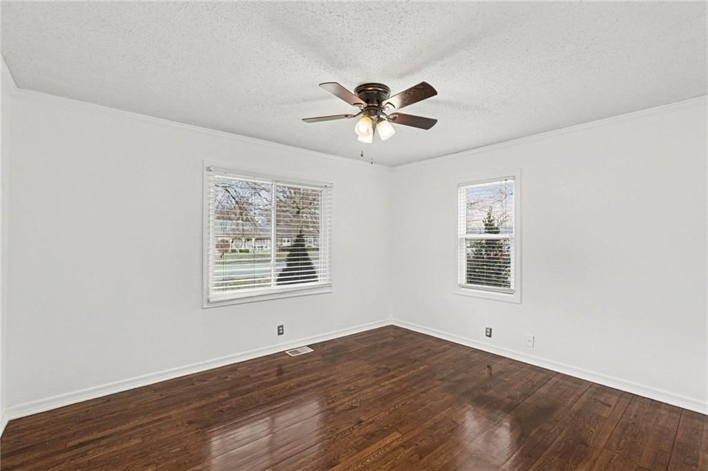 3221 S Crysler Avenue — photo 20