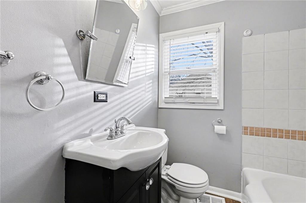 3221 S Crysler Avenue — photo 24