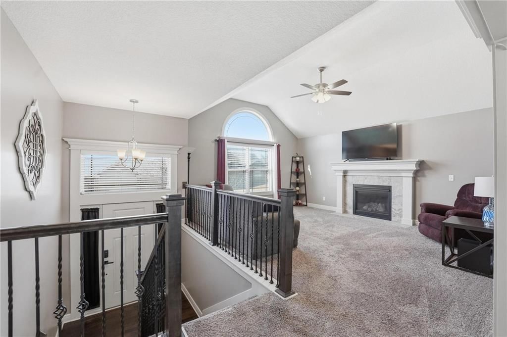 601 Crestridge Drive — photo 3